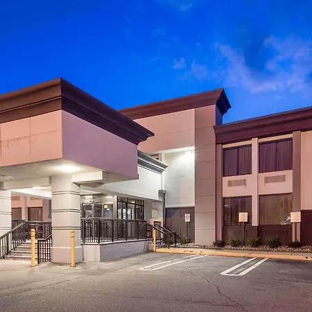 Best Western Paramus Hotel & Suites